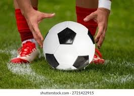 老詹不老！13+13+7准三双+压哨绝杀，湖人险胜背后的孤胆传奇